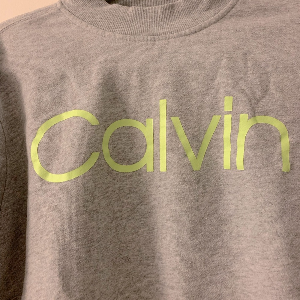 Calvin Klein Performance Cropped Pullover - Picture 2 of 3